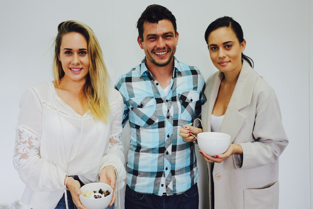 Açaí bowl with Julia and Libby